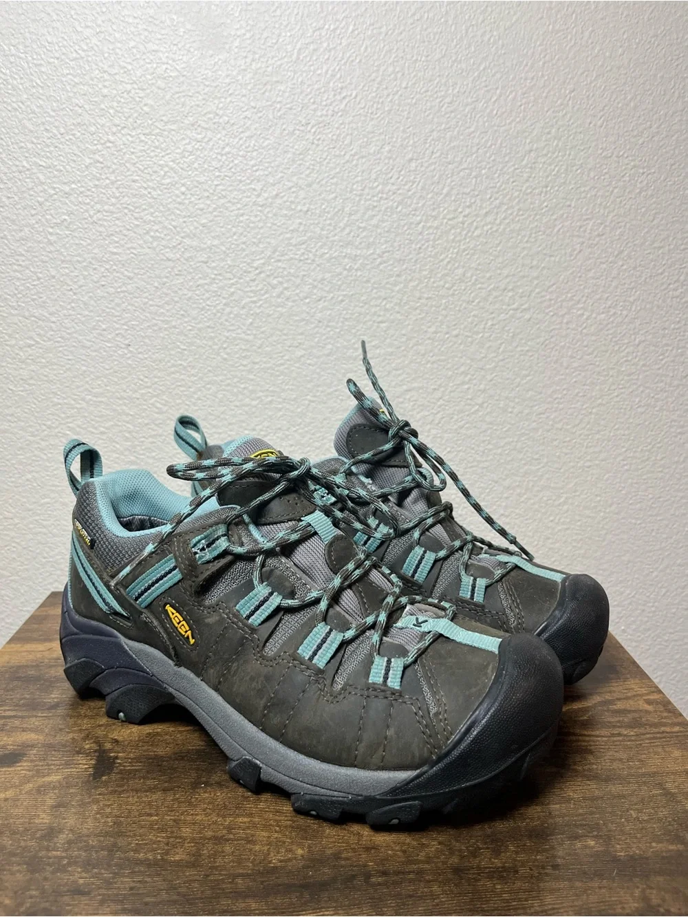 Keen Women's Targhee II 2 Trail Hiking Shoes in Teal and Gray